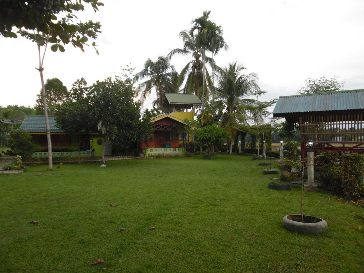Ambow Homestay Jungle Trekking & Village Tour Bukit Lawang Extérieur photo