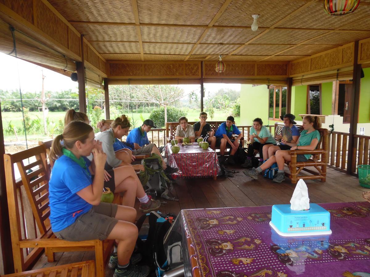 Ambow Homestay Jungle Trekking & Village Tour Bukit Lawang Extérieur photo