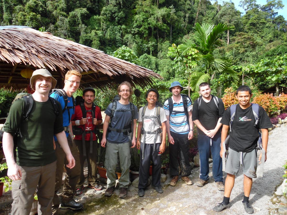 Ambow Homestay Jungle Trekking & Village Tour Bukit Lawang Extérieur photo