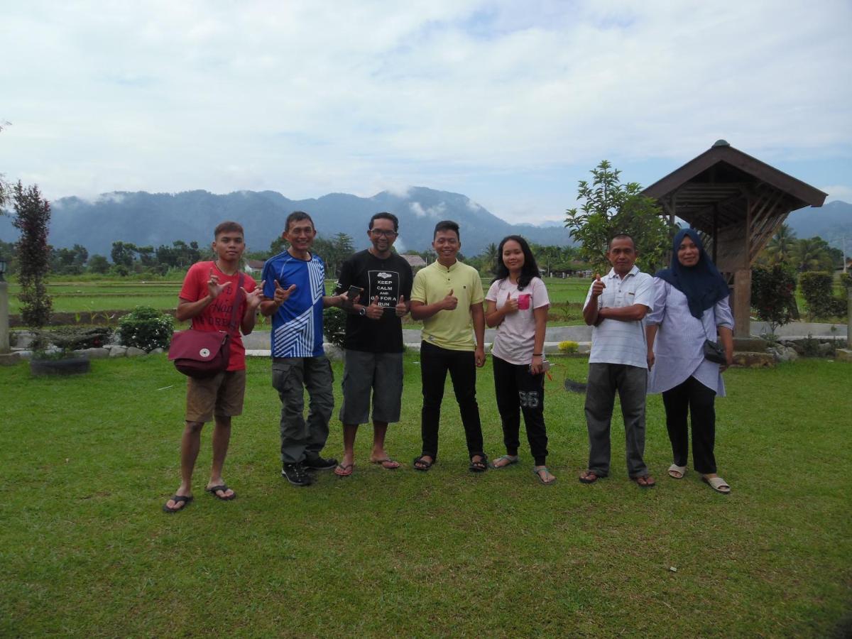 Ambow Homestay Jungle Trekking & Village Tour Bukit Lawang Extérieur photo