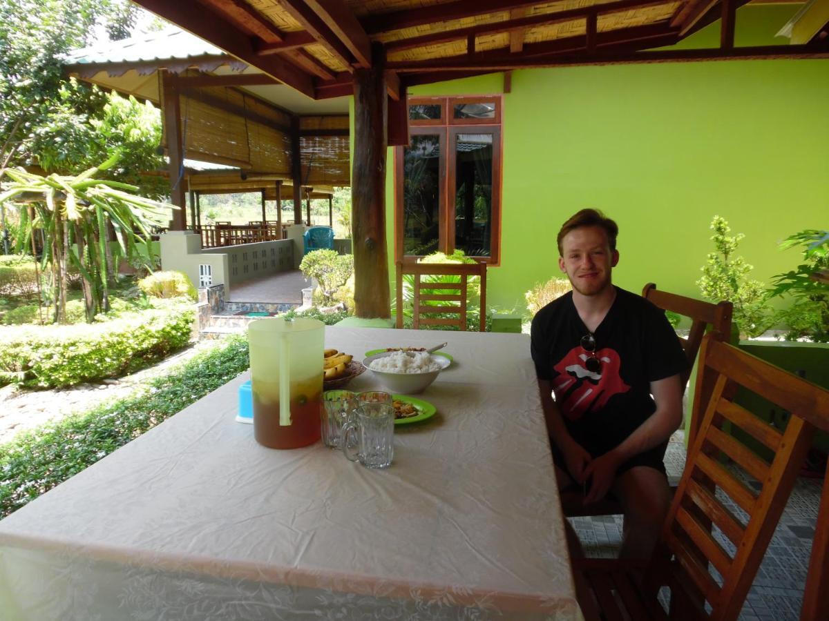 Ambow Homestay Jungle Trekking & Village Tour Bukit Lawang Extérieur photo