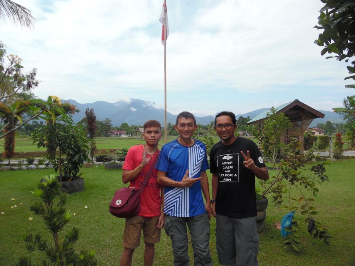 Ambow Homestay Jungle Trekking & Village Tour Bukit Lawang Extérieur photo