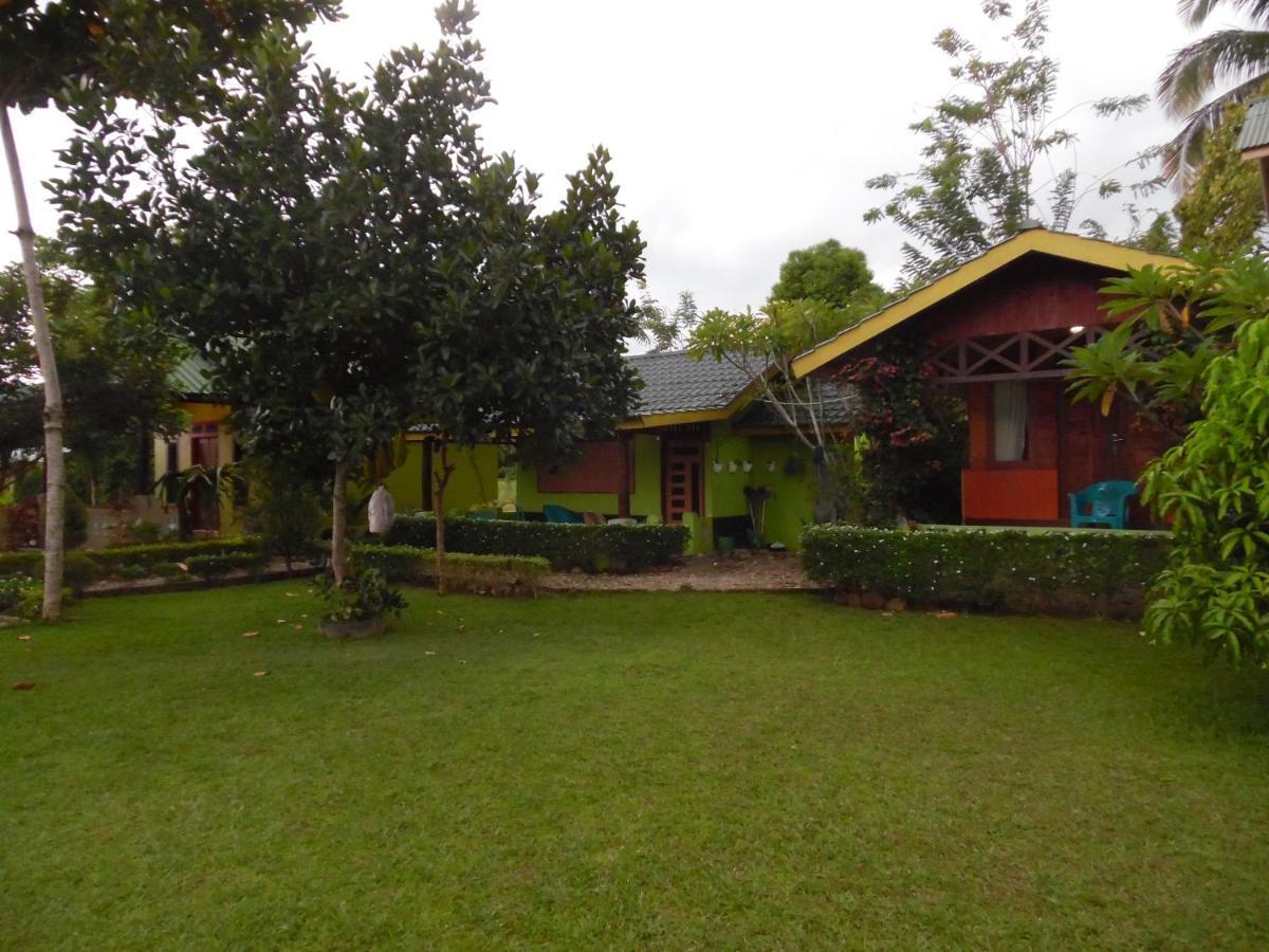 Ambow Homestay Jungle Trekking & Village Tour Bukit Lawang Extérieur photo