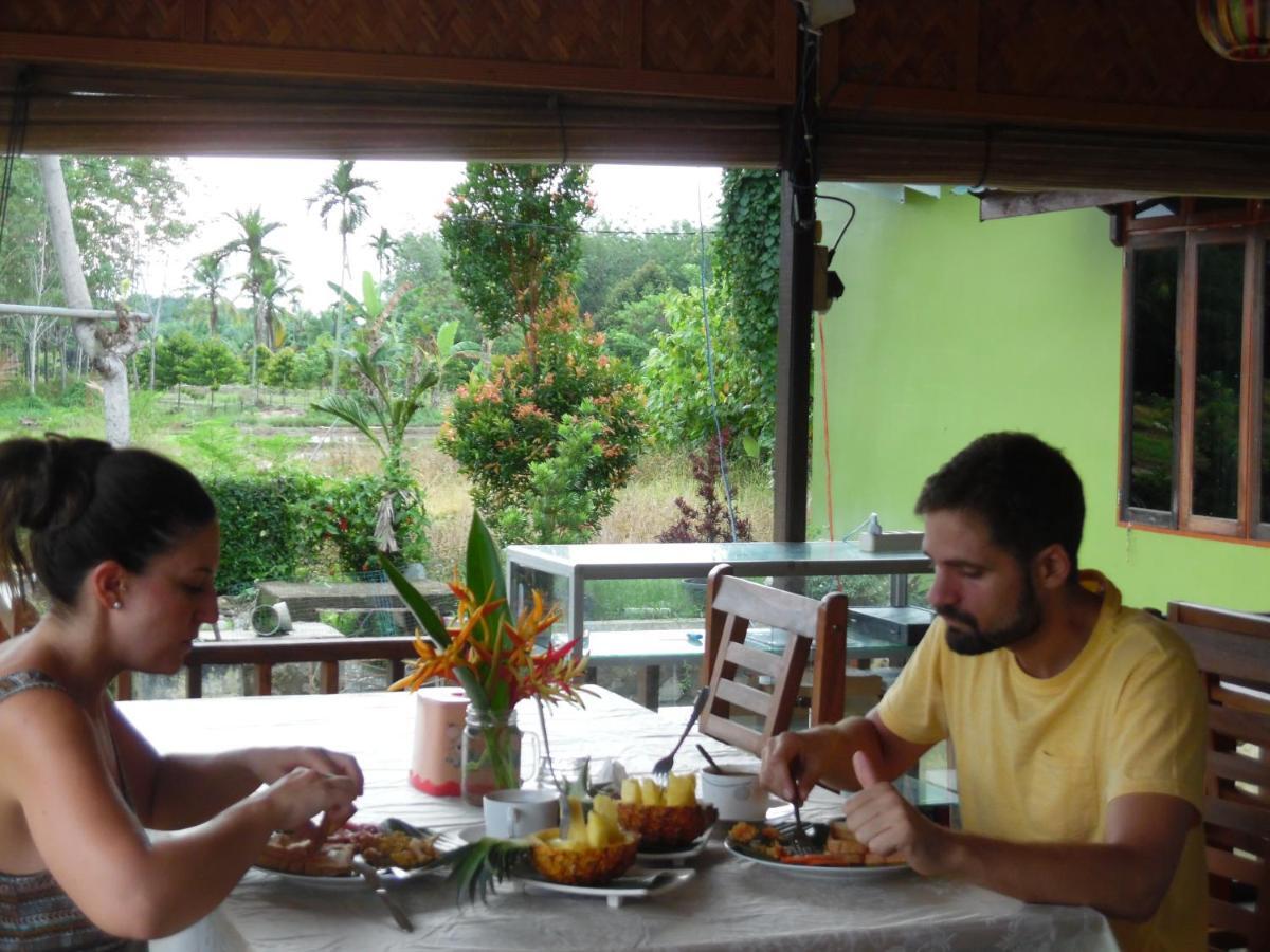 Ambow Homestay Jungle Trekking & Village Tour Bukit Lawang Extérieur photo
